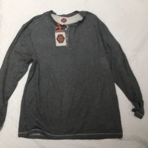 Long sleeve pullover